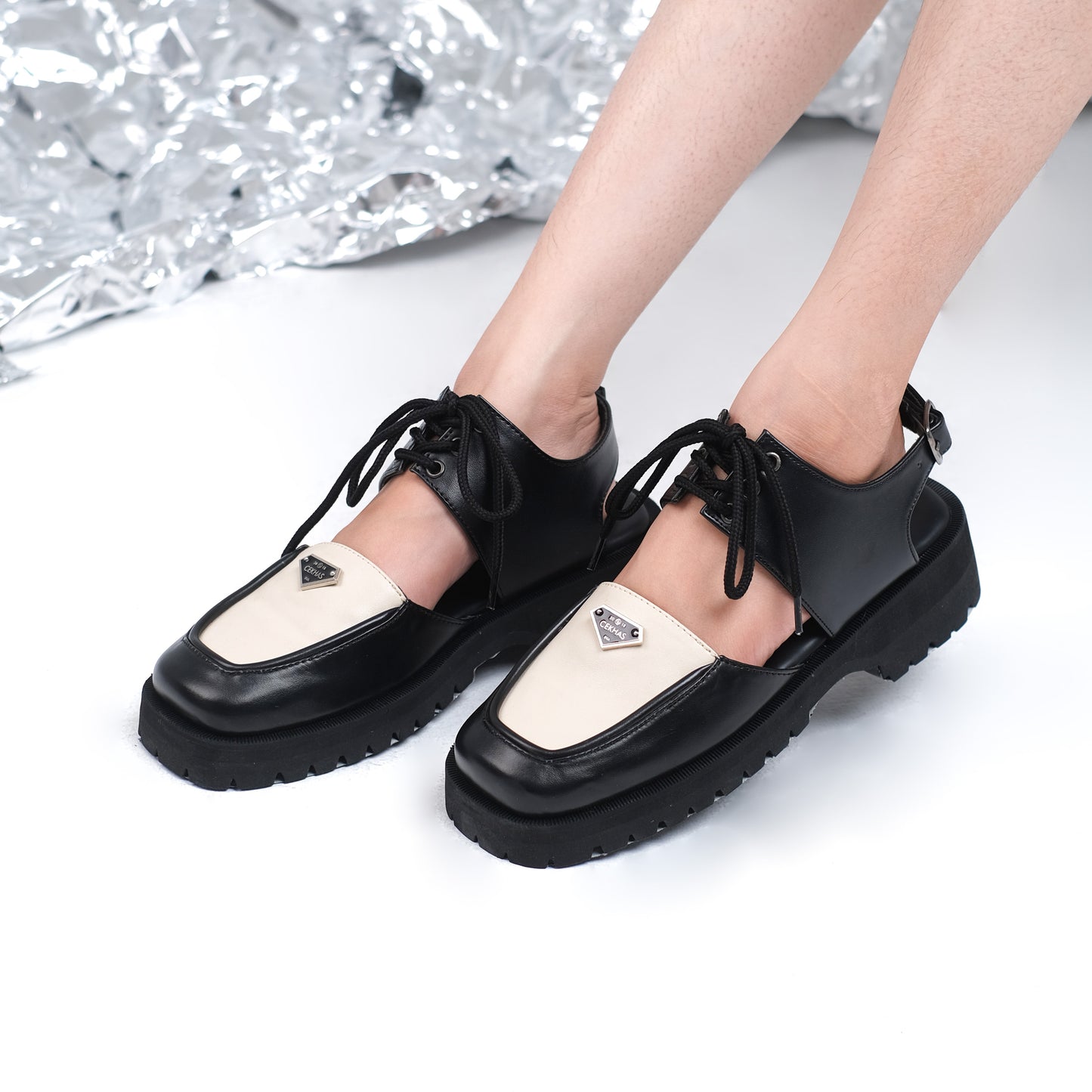 Nuca Black Cream Shoes