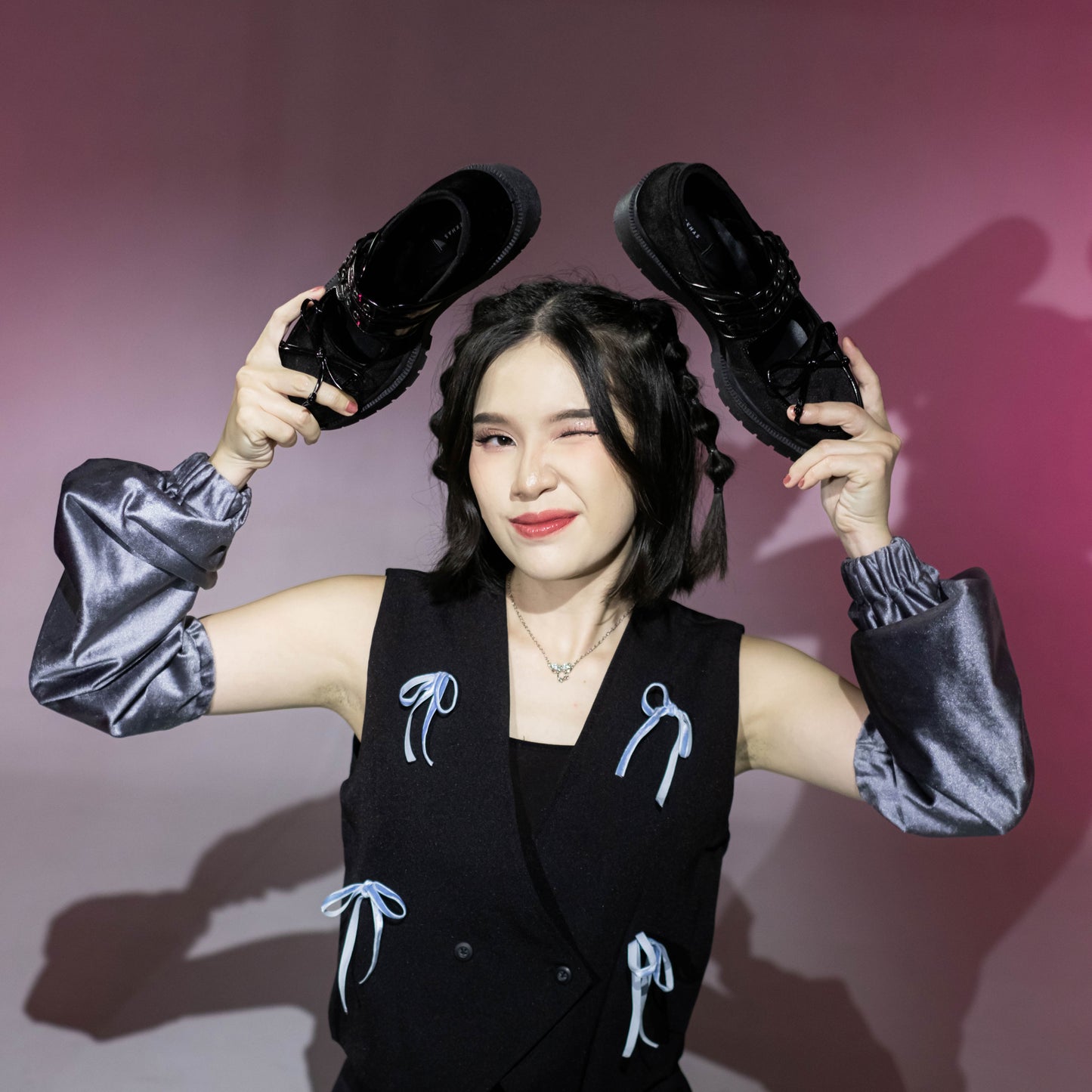 GIRL CRUSH - Jennie Black Shoes