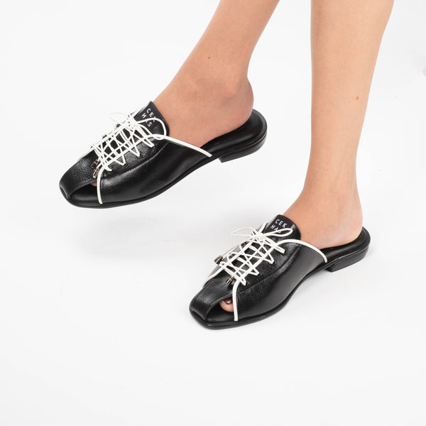 Maddie Black Mules - Sommar Bliss Collection