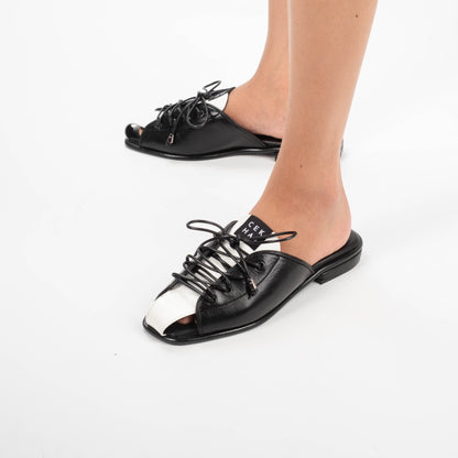 Maddie Black White Mules - Sommar Bliss Collection