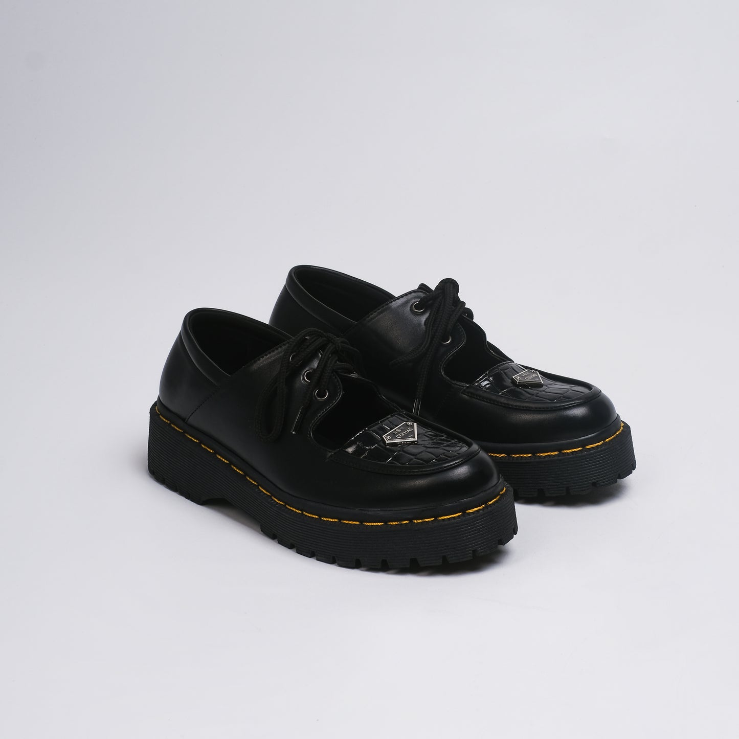 Kama Black Shoes