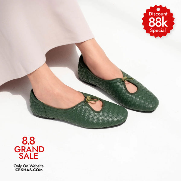 Odelia Emerald Flat Shoes - REVERIE Collection