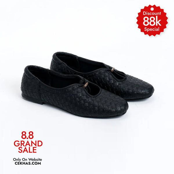 Odelia Black Flat Shoes - REVERIE Collection